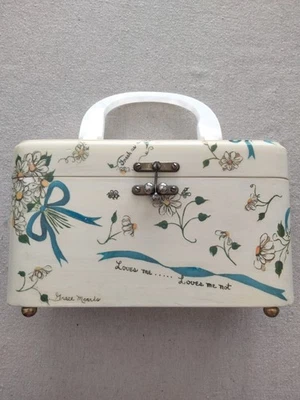 Vintage 1960’s Wooden Box Bag handbag Purse daisies and ribbons lucite handle - Image 1 of 4