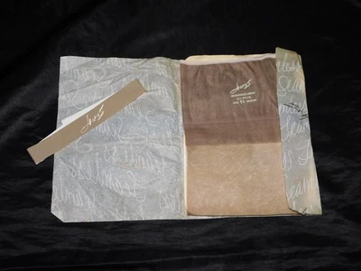 Medias de nailon sin costuras Hanes vintage talla 9 1/2 medianas reforzadas transparentes nuevas de stock Foto 1 de 3