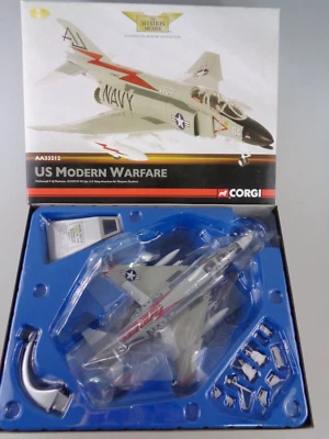 Corgi Modell Flugzeug McDonnell F-4J Phantom 1:72 (7353) - Bild 1 von 4
