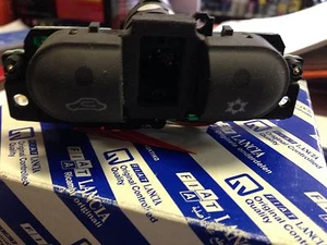 71716675 5004409 INTERUTTORE ARIA CONDIZIONATA CLIMATIZZATORE FIAT MULTIPLA - Picture 1 of 1