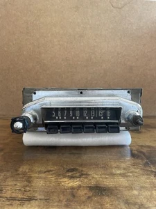 Mercury 1952-54 Monterey AM PB radio 6VColonial 2CM 1952 (same as Sylvania) - Picture 1 of 19