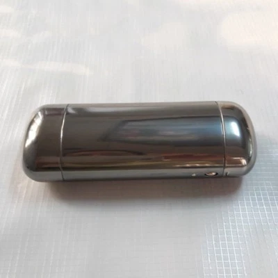 Estuche de almacenamiento de gafas de sol de aluminio de metal duro plateado caja protectora Foto 1 de 4