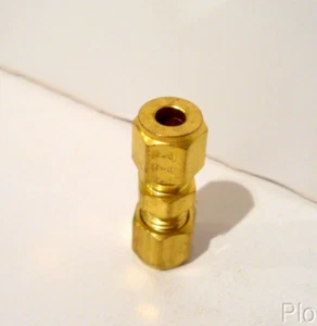New Parker Brass 1/4" CPI Tube x 1/4" CPI Tube Union Fitting, 4-4 HBZ-B - Picture 1 of 9