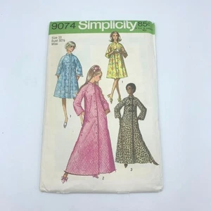 Simplicity Pattern 9074 Robe Misses Size 10 Bust 32.5 Vintage UNCUT - Picture 1 of 2