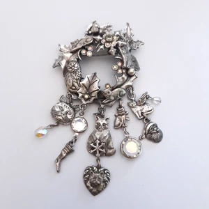 Kiks Folly Weihnachten Katzen Zinn Brosche Santa Stechpalme Schneeflocke Charms Vintage - Bild 1 von 12