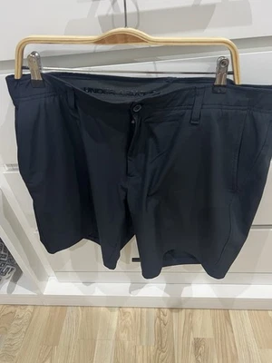 Pantalónes Cortos Golf Under Armour - Imagen 1 de 4