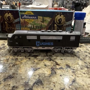 ho Model Power Hughes #75 F3A Diesel Locomotive - w/Light - DC - Runs Good - Picture 1 of 9