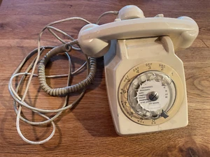 TÉLÉPHONE SOCOTEL A CADRAN S63 ( pour piece le cadran revient difficilement ) - Zdjęcie 1 z 3