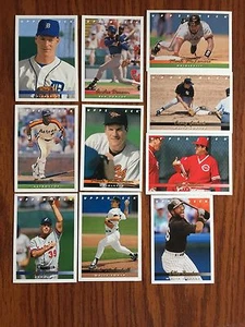 LOTE DE 10 CARTAS COLECCIONABLES DE BÉISBOL 1993 CUBIERTA SUPERIOR COMPLETA TU CONJUNTO  - Imagen 1 de 2