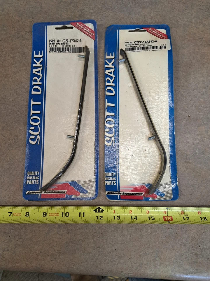 Par de protectores de parachoques delanteros Scott Drake C7ZZ-17A812-A 1967 ajuste Mustang NOS Foto 1 de 1