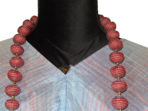 HANDCRAFTED ARTISAN BROWN / RED BEADED NECKLACE - Picture 1 of 7