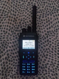 MOTOROLA MTP3550 UHF TETRA RADIO 350-470MHz DIGITAL HAM DMO - Photo 1/6