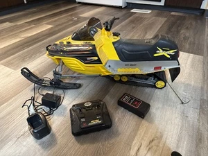 NEW BRIGHT Skidoo MXZ 800 RC untested - Picture 1 of 12