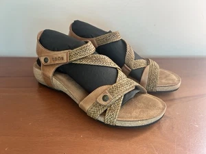 Taos - Womens Trulie Sandal, Camel, Size 12 NIB - Picture 1 of 8