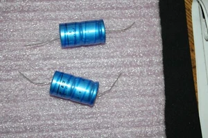 MAL202117472E3 Kappe Aluminium 4700uF 40V 20% (21 x 38mm) Axial (1 Stück) - Bild 1 von 2