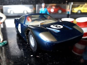 MODELLAUTOS CARRERA UNIVERSAL "FORD GT40", rissfrei, komplett, mit Box - Picture 1 of 9