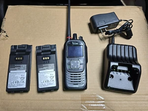 ICOM IC-F4400DS Analog & Digital IDAS UHF 380-470 MHz ON SALE AS IS - Zdjęcie 1 z 12