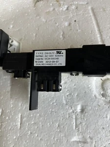 Samsung Front Load Washer Door Lock Type DW-DL72 - Picture 1 of 4