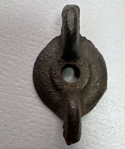 Tuerca de ala de hierro fundido vintage - Imagen 1 de 6
