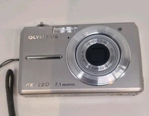 Olympus Digital Camera FE-220 7.1MP Silver - UNTESTED - No Charger - Picture 1 of 6