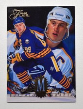 1994-95 Flair #20 Alexander Mogilny