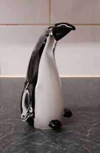  Black & White curvey Art Glass Penguin Paperweight 14cm 