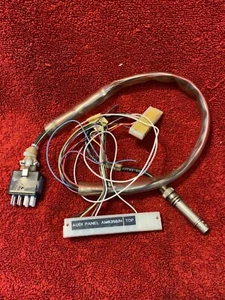 ARNÉS DE PRUEBA DE AVIÓN COLLINS CON CONECTORES PARA PANEL DE AUDIO AMR 350H - Imagen 1 de 6