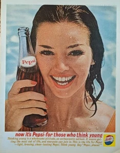 1962 Vintage Pepsi Print Ad, Lady Holding Glass Bottle In Swimsuit  - Picture 1 of 1
