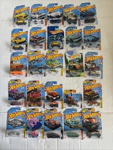 Hot Wheels - Lot Of 25 Unopened Vehicles No Duplicates 68' Dodge Dart Hotweiler - Picture 1 of 7