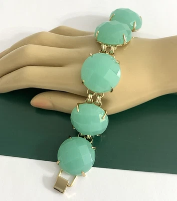 Pulsera Kendra Scott Cassie cabujones de vidrio facetado verde tono dorado Foto 1 de 4