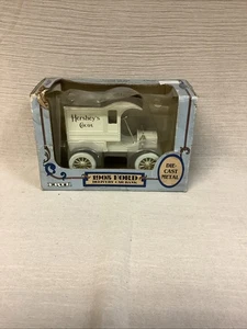 ERTL 1905 Ford Delivery Car Bank Hershey’s Cocoa 1/25 Scale Die-Cast  - Picture 1 of 4
