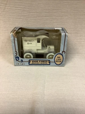 ERTL 1905 Ford Delivery Car Bank Hershey’s Cocoa 1/25 Scale Die-Cast  - Image 1 of 4