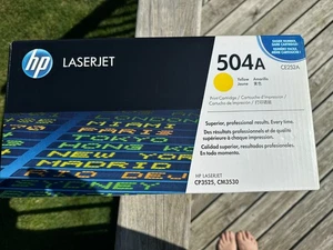 Genuine HP LaserJet 504A Yellow Print OEM Cartridge New Factory Sealed - Bild 1 von 3