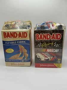 SET BESTEHEND AUS 2 -1:64 RACING CHAMPIONS #21 BAND-AID MONTE CARLO W BOXEN MICHAEL WALTRIP - Bild 1 von 7