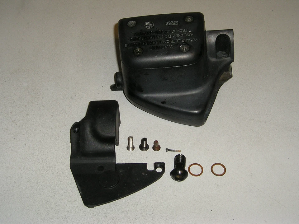 BMW R1100S embrague cilindro maestro (en manillar) BMW Pt Nr 32717657183 Foto 1 de 1