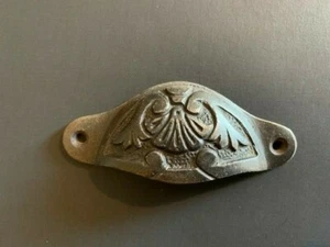Cast Iron Vintage Look Drawer Pull with Hardware – 25817 - Picture 1 of 2