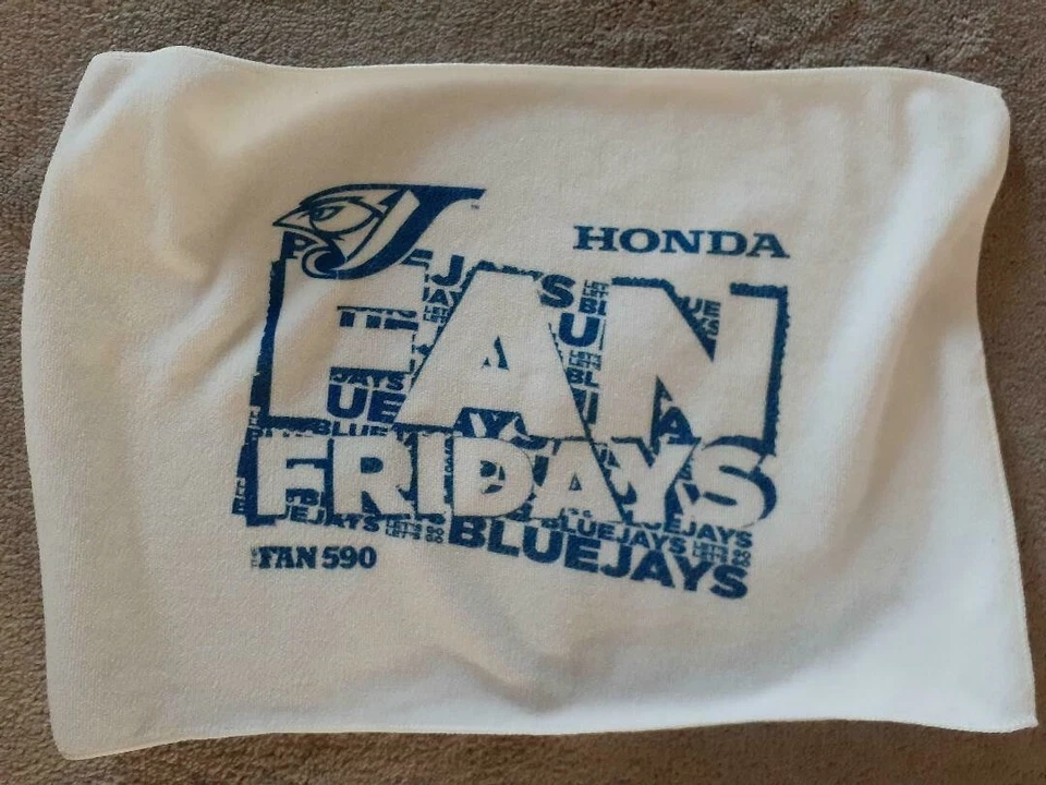 Toalla de rally Jays Fan Fridays ventilador Honda 590 Foto 1 de 1