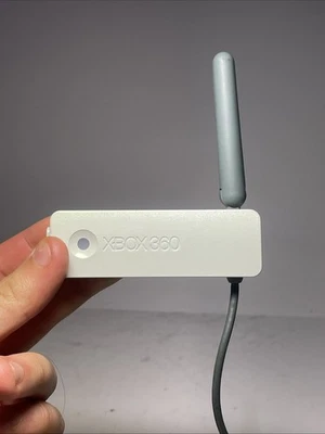 Microsoft Xbox 360 Wireless Networking Adapter White Foto 1 de 4