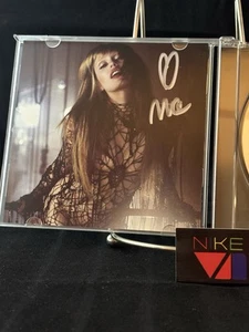 CD Miley Cyrus Something Beautiful + inserto firmado en mano - ¡Envío gratis hoy! - Imagen 1 de 4