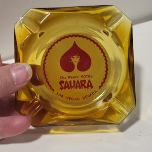 Vintage Las Vegas Casino Aschenbecher Sahara Hotel selten gelb Glasspaten Damenhaar - Bild 1 von 3