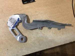 Ford Focus MK4 2018+ Front Right Driver OSF Bonnet Hinge Genuine 2206957 - Picture 1 of 1