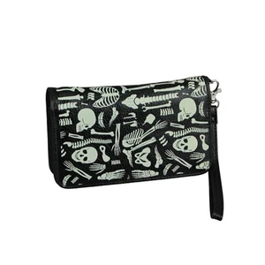 Cartera de vinilo negra con estampado de esqueleto que brilla en la oscuridad con correa de muñeca extraíble - Imagen 1 de 5