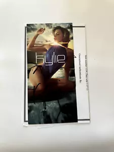 Signed photo of Kylie Minogue - Picture 1 of 1