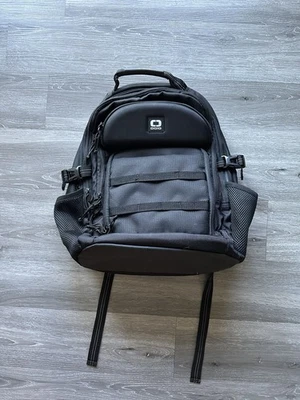 Mochila OGIO Stratagem Pack Negra 6 Bolsillos con Cremallera Laptop Acolchada Foto 1 de 4