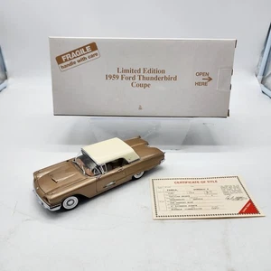 1/24 Danbury Mint Limited Edition 1959 Ford Thunderbird Coupe mit Papieren - Bild 1 von 24