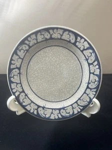 Dedham Pottery - Raised Salad Plate - 8 3/4” Diameter - 1983 - Picture 1 of 9