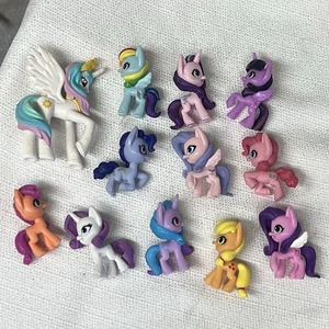 My Little Pony Lot of 12 rainbow dash Apple Jack Twilight Pinkie and more USED - Picture 1 of 9