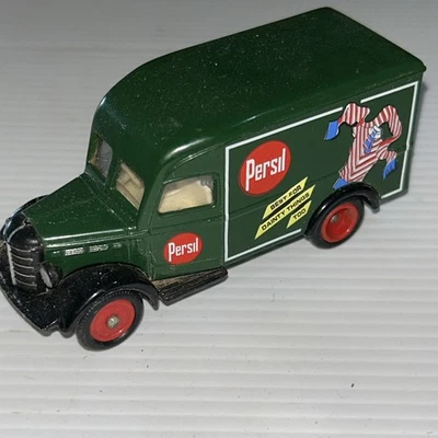 Lledo Days Gone 1950 Bedford 30CWT Person Delivery Van Diecast Green - image 1 of 4