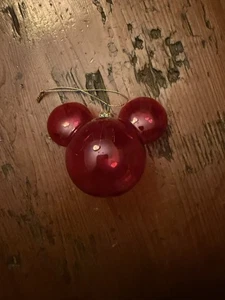 DISNEY "MICKEY MOUSE OHREN" ROT KLARGLAS WEIHNACHTSSCHMUCK - Bild 1 von 1