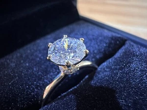 Anillo de compromiso de oro con un diamante de 1 ct quilate, talla 11 - Imagen 1 de 5